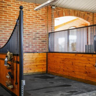 Horse stall dividers