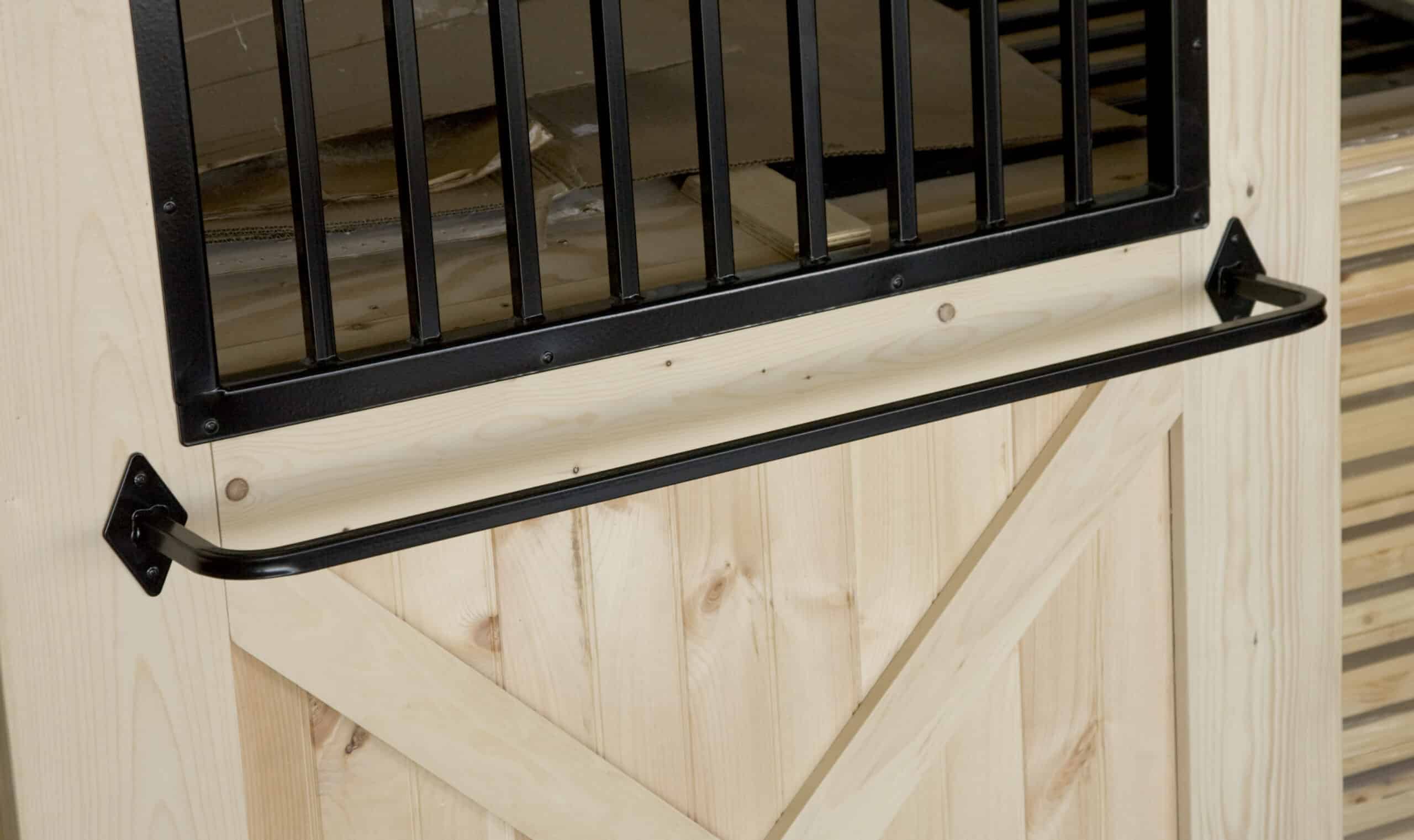 46.75" Blanket Bar – Heavy Duty Stall Blanket Holder for Barns and Stables